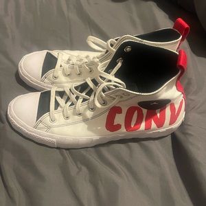 Men’s Converse high tops size 11